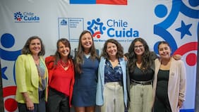 Gobierno presenta programa Chile Te Cuida y entrega kits a cuidadoras: beneficiaría a 6200 personas en su primera etapa