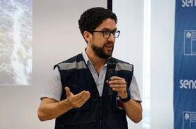 Salario vital de $725 mil: ministro del Trabajo afirma que negociación con la CUT tendrá que considerar la economía del país