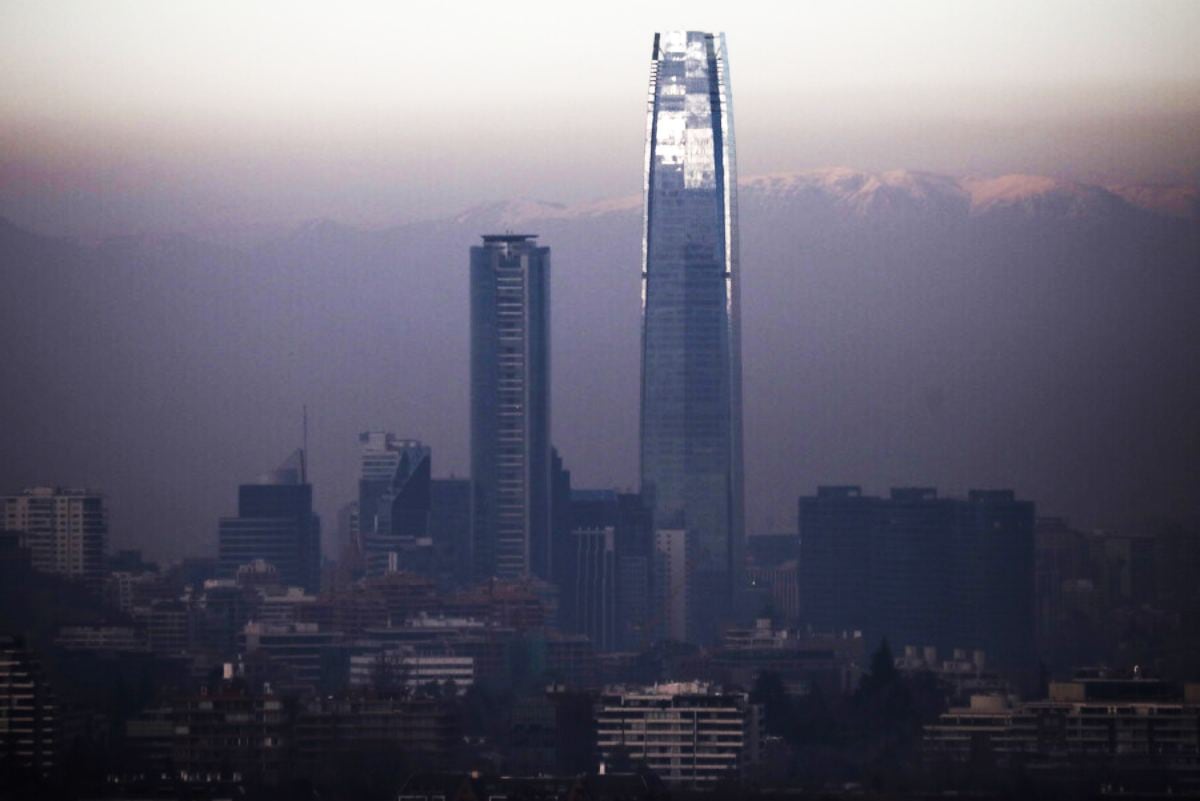 Alerta ambiental para este lunes en la RM: revisa la restricción vehicular