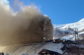 Incendio afecta parte superior del Hotel Alto Nevados y obliga a evacuar a huéspedes en la zona cordillerana de Ñuble