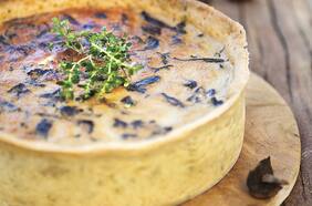 Quiche de hongos con pollo y tomillo
