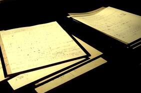 Subastan manuscrito de Einstein en París