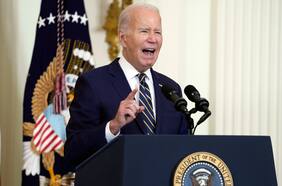 Biden ordena compartir con Corte Penal Internacional evidencias de crímenes de guerra rusos en Ucrania