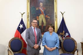 Delpiano y Barros se reúnen en bilateral de Defensa en medio de tensiones por cable submarino chino