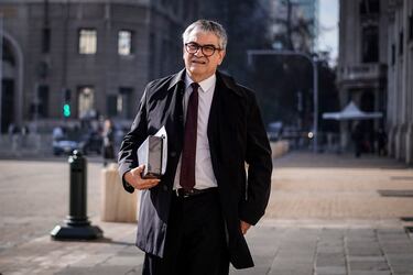 Marcel sigue previendo recuperación de la economía, pese a caída en Imacec de mayo