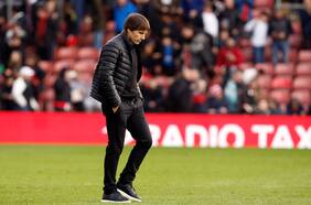 El italiano Antonio Conte deja de ser el técnico del Tottenham