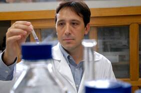 Chilenos crean la primera vacuna en el mundo contra el virus sincicial