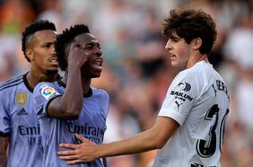 “Enésima agresión racista”: ataque contra el futbolista Vinicius Jr. abre crisis diplomática entre España y Brasil