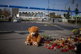 Serbia abre investigación sobre derrumbe en estación de tren en el que murieron 14 personas