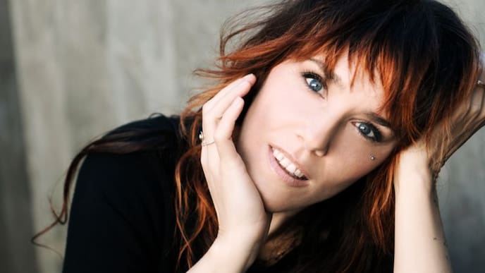 Zaz, cantante francesa: “Volver a Chile es redescubrir una energía que me conmueve profundamente”