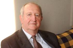 Parlamentarios critican a Carabineros por rebautizar academia policial con el nombre de Rodolfo Stange, ex miembro de la Junta Militar