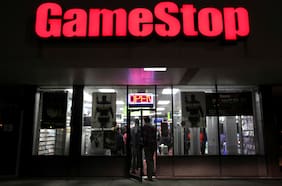 GameStop se desploma casi 20% mientras disminuye su aumento impulsado por comercio minorista