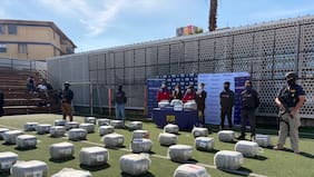Incautan más de 458 kilos de cannabis ocultos en camión cisterna que ingresaba a Chile por el complejo fronterizo Ollagüe