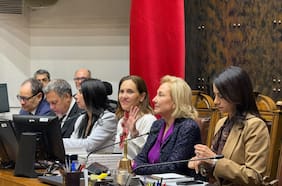 Con panel transversal: presentan en el Congreso libro con testimonios de líderes mundiales sobre Sebastián Piñera