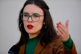 Contraloría solicita informe al gobierno sobre participación de ministra Vallejo en programa de TV