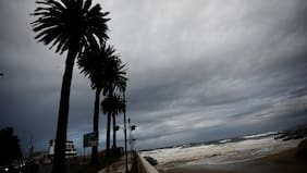 DMC pronostica vientos con rachas hasta 80 km/h para cinco regiones: podría haber viento blanco