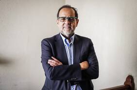 Mulet lanza crítica contra Jara y el PC y no descarta apoyar acusación constitucional contra delegado Durán