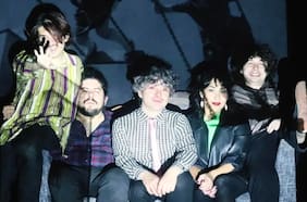 Columpios al Suelo y Asia Menor, el pulso indie del nuevo rock chileno se reúne en M100