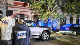 Doble homicidio queda al descubierto en cité de Santiago Centro: cuerpos presentan impactos de bala y uno estaba maniatado