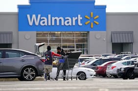Walmart avisa que los precios de sus productos van a subir por culpa de la política de aranceles de Donald Trump