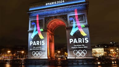 Anne Hidalgo, exalcaldesa de París: “La adaptación al cambio climático implica soluciones basadas en la naturaleza, no solo tecnología”