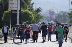 Venezuela anuncia vuelos desde Bolivia para repatriar migrantes de Perú y Chile