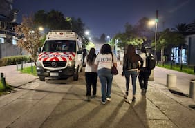 Entre ellos un menor de edad: Cuatro personas resultan heridas luego de balacera en población de Puente Alto