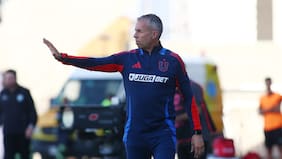 ¿Puede volver Gustavo Álvarez a la U? Director de Azul Azul aborda la búsqueda de técnico tras el despido de Paqui Meneghini