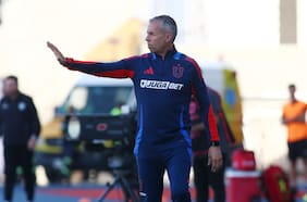 ¿Puede volver Gustavo Álvarez a la U? Director de Azul Azul aborda la búsqueda de técnico tras el despido de Paqui Meneghini