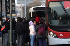 Elecciones: MTT reforzará servicios RED en horario AM ante pronóstico de lluvia para la tarde del domingo en la RM