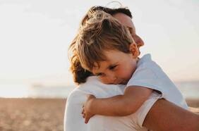 Cuánto influyen los enojos de los padres en la crianza de los hijos, esto dicen los expertos