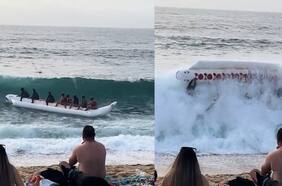 Una fuerte ola provoca el volcamiento de un banano inflable con bañistas a bordo en El Quisco