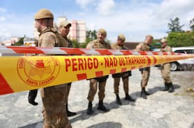 Torniquetes, detectores de metales y seguridad armada: las radicales medidas de escuelas en Brasil ante ola de violencia