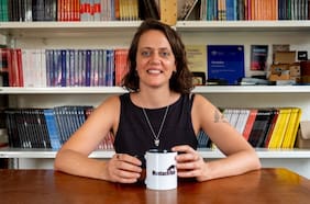 Alejandra Moffat regresa a librerías junto a El hacedor de camas