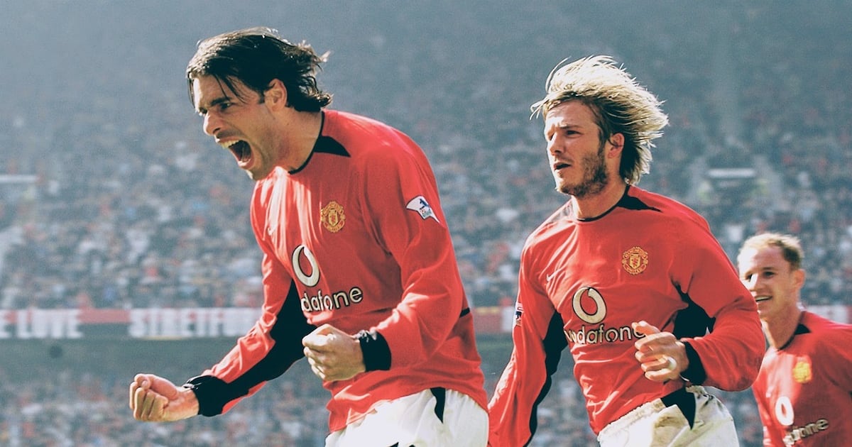 Histórico jugador del Manchester United sorprende con aparición en partido entre Magallanes y Santiago Morning