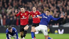 Manchester United vence a Everton para alargar su racha invicta y regresar a puestos de Champions League