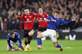 Manchester United vence a Everton para alargar su racha invicta y regresar a puestos de Champions League