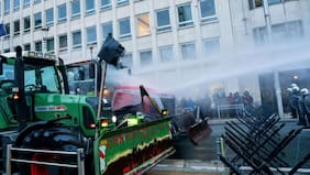 UE: miles de agricultores protestan en Bruselas contra el acuerdo de libre comercio con Mercosur