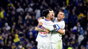 Los secretos y la pizarra de la épica: cómo la UC gestó el primer triunfo chileno ante Boca Juniors en La Bombonera