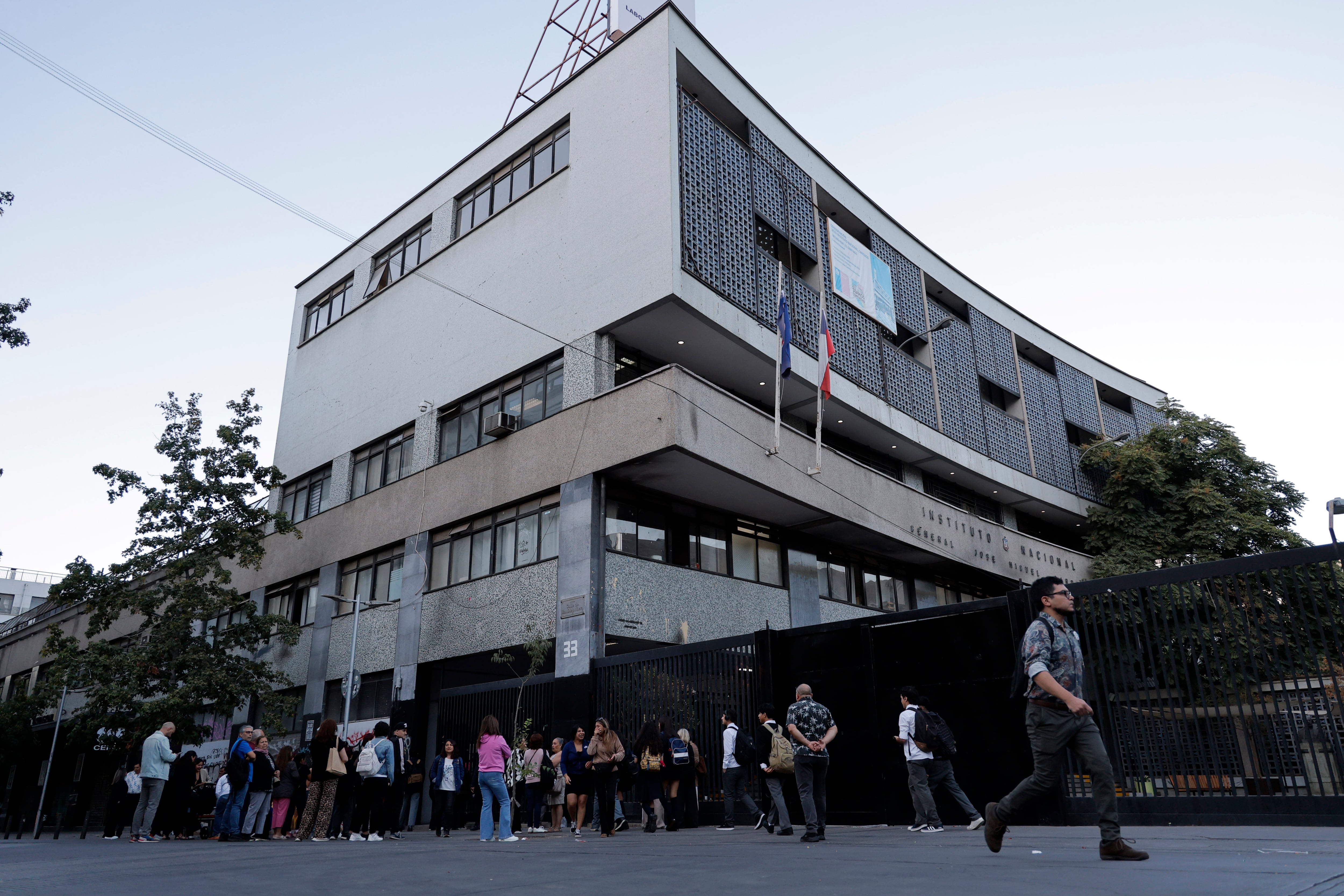 SLEP Santiago Centro responde a Mario Desbordes por remuneraciones de exrectora del Instituto Nacional