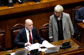 Elizalde se abre a reponer órdenes de partido en reforma política