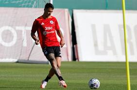 La emotiva carta de la esposa de Fernando Zampedri previo al eventual debut del delantero en la Roja