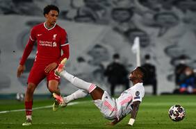 El Liverpool sale en defensa de Alexander-Arnold y Keita frente a ataques racistas