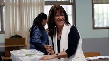 ¿Volver con la primera dama? El dilema que se abre para seis fundaciones con la llegada de María Pía Adriasola a La Moneda