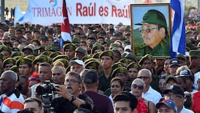 Miles de personas salen a la calle en La Habana para protestar contra la imputación en EE.UU. de Raúl Castro
