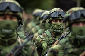 Serbia implanta un servicio militar obligatorio de 75 días para varones