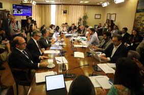 “Hemos logrado avanzar” y “la expectativa no se va a cumplir”: las dispares reacciones tras paso de reforma previsional por Comisión de Trabajo