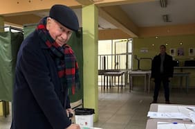 Expresidente Lagos reaparece públicamente y emite su voto en las elecciones primarias