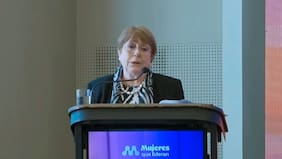 Con guiño a su carrera a la ONU: expresidenta Bachelet encabeza encuentro de alcaldesas en Pirque