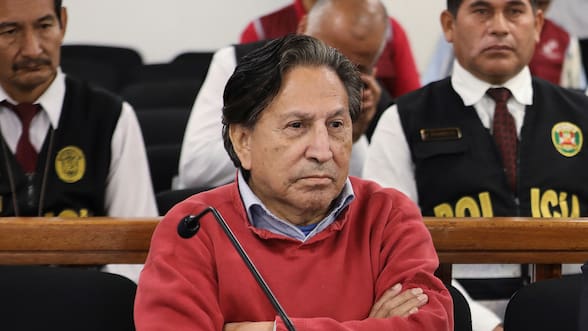 Crónica Estéreo | Perú: una semana marcada por la extradición de Toledo y la tensión con Chile por los migrantes